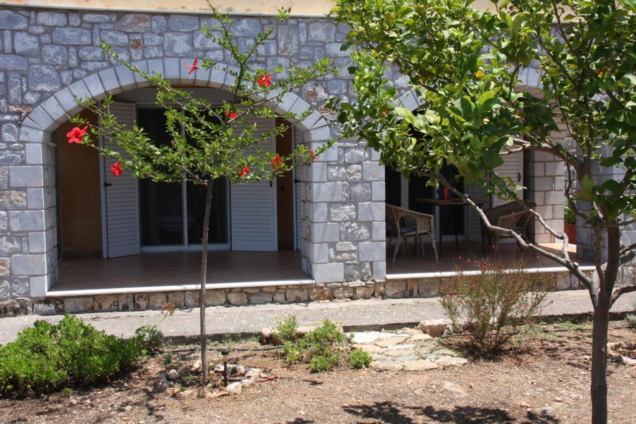 Sea And Mountain View Villa Kalamata Exterior photo